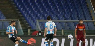 Il gol su punizione di Dries Mertens contro la Roma. Getty Images