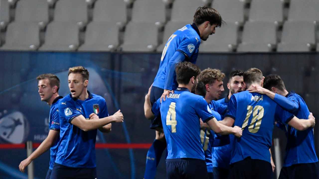 Italia U21, la gioia dopo il primo gol nella partita contro la Slovenia U21. Campionato Europeo U21, 30 marzo 2021 (foto di Jurij Kodrun/Getty Images).