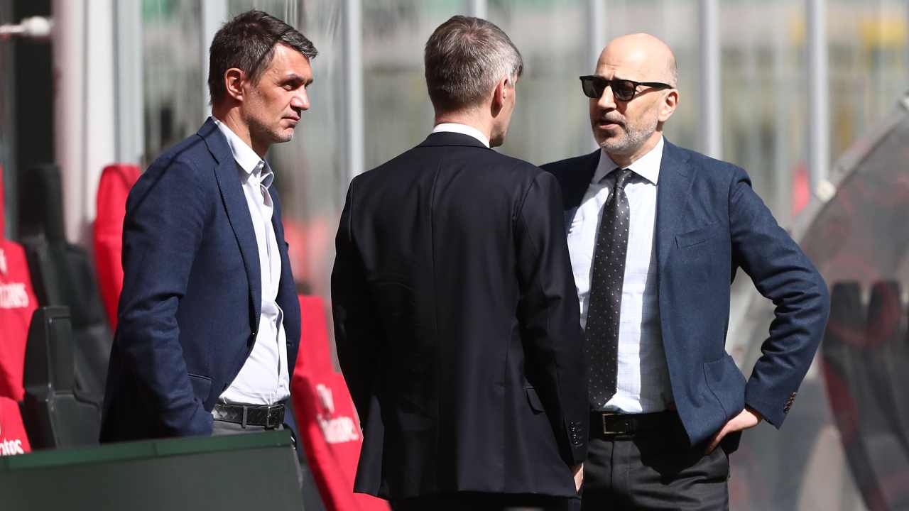 Da sinistra a destra Paolo Maldini, Frederic Massara e Ivan Gazidis (dirigenti Milan)