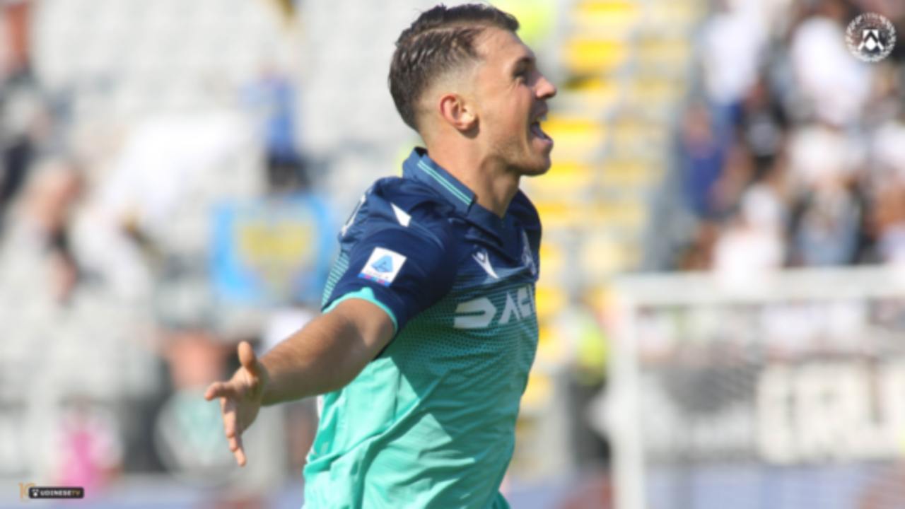 Samardzic, centrocampista dell'Udinese - credits: Twitter Udinese. Sportmeteoweek