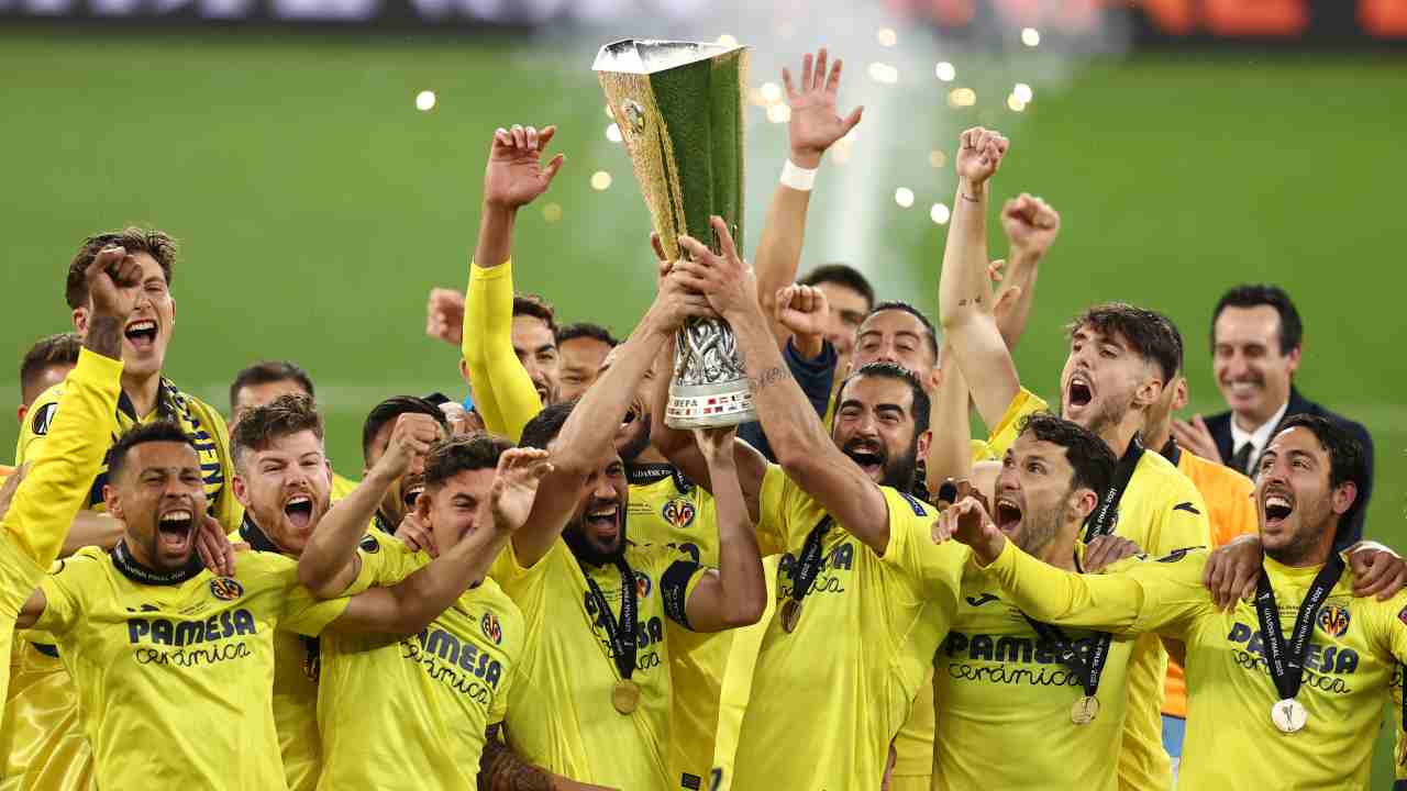 Il Villareal alza l'Europa League 2020/21 (credit: Getty Images)