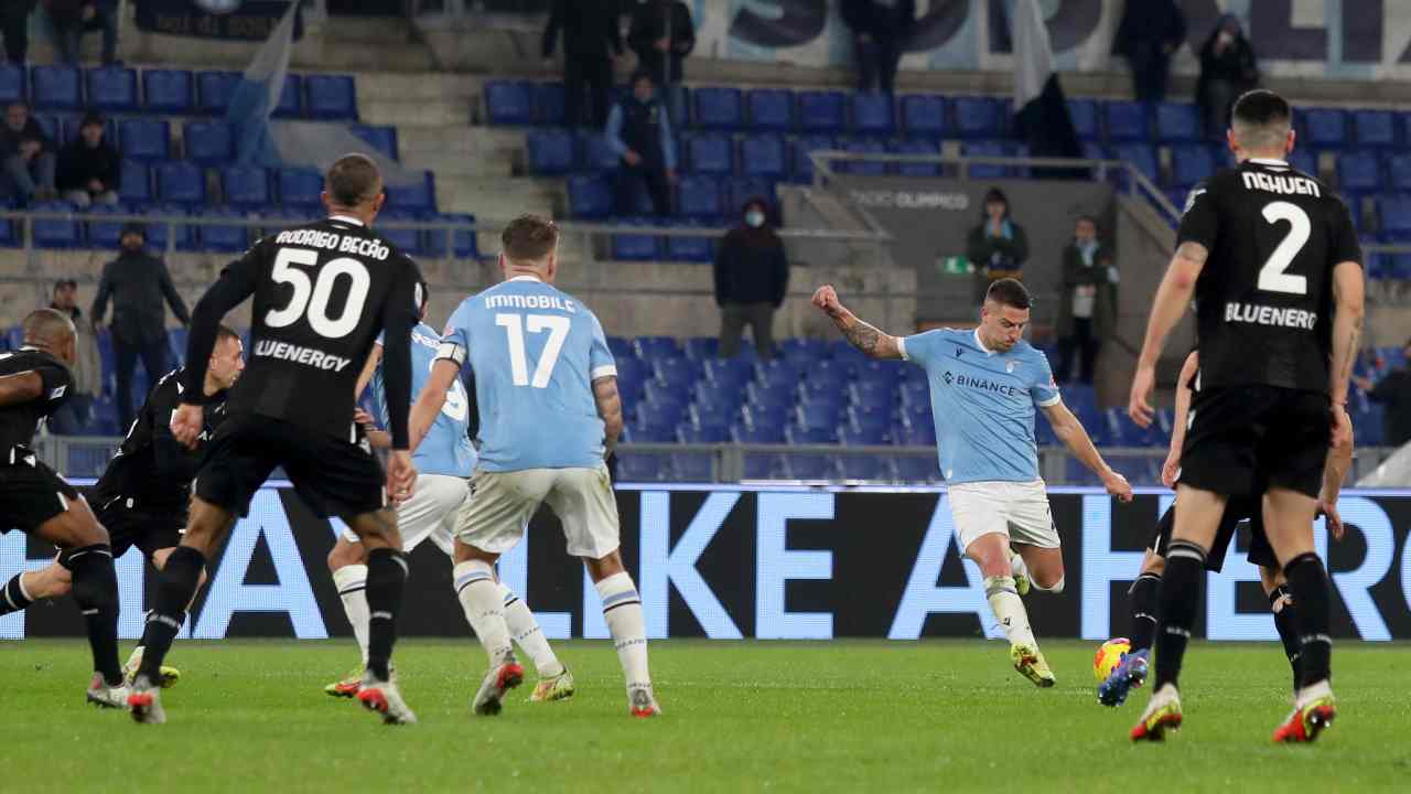 Sergej Milinkovic-Savic segna il gol del 3-3 della Lazio (credit: Getty Images)