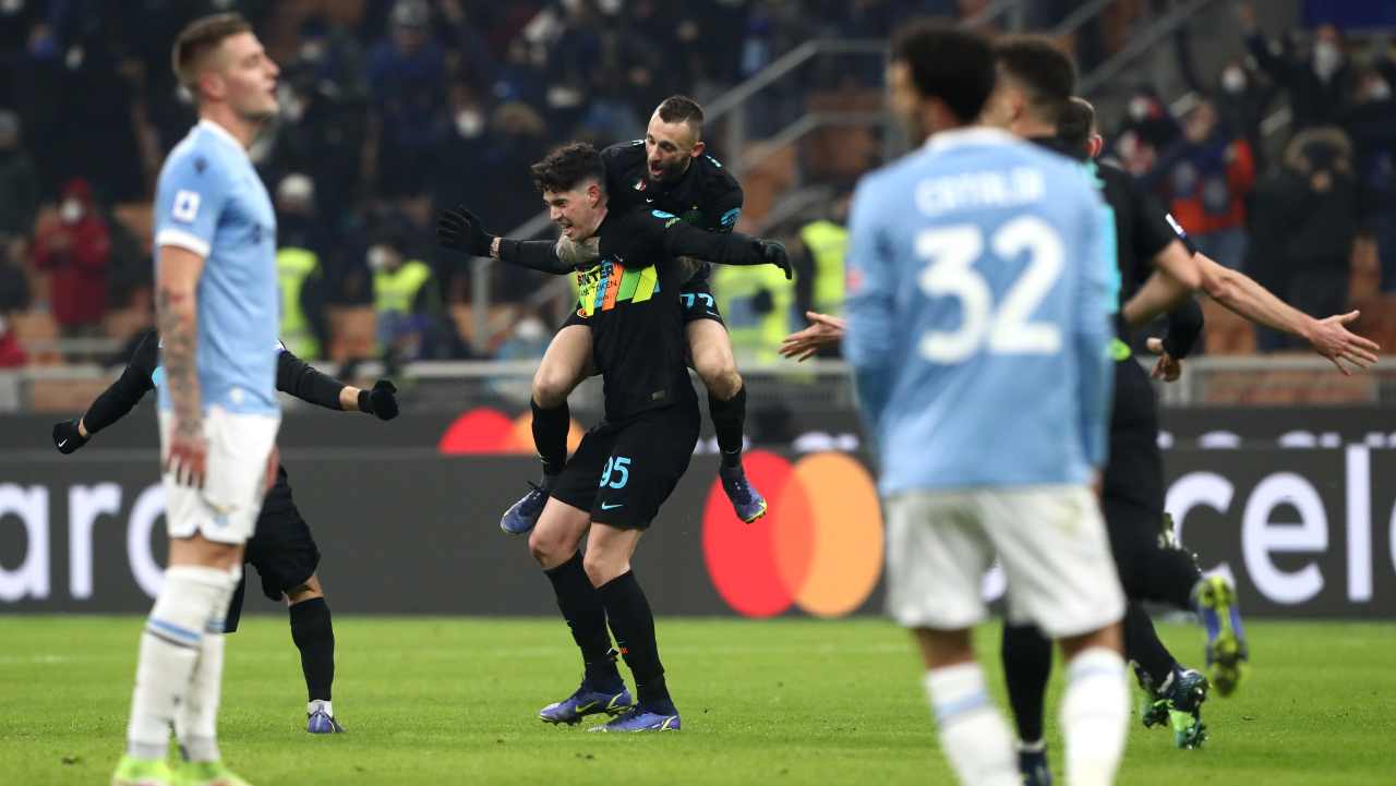 Alessandro Bastoni dopo il gol del vantaggio dell'Inter (credit: Getty Images)