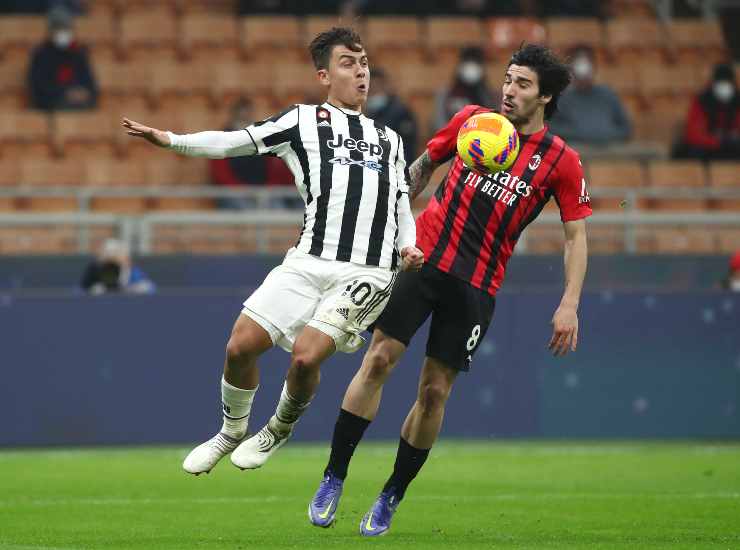 Scontro tra Dybala e Tonali nel primo tempo di Milan Juventus - credits: Getty Images. Il Calcio Magazine
