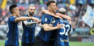 Giocatori dell'Inter festeggiano la vittoria contro l'Udinese (Credit Foto Ansa)