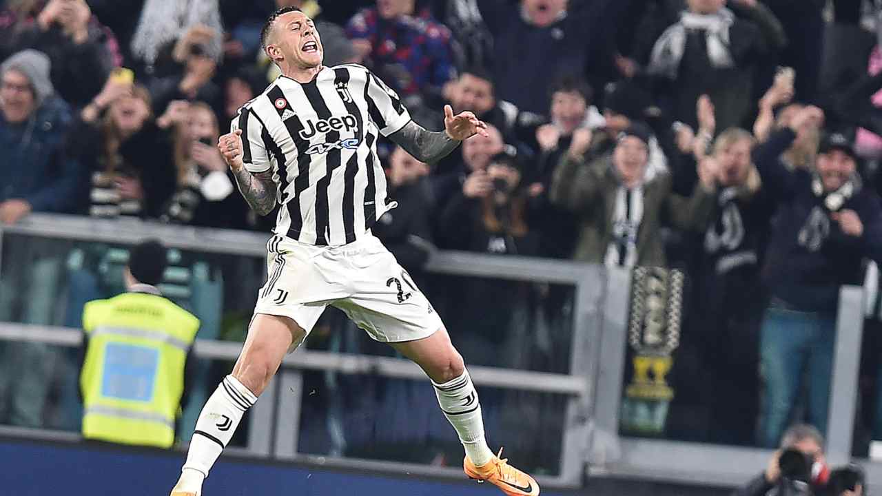 Bernardeschi con la maglia della Juventus - credits: Ansa Foto. Sportmeteoweek