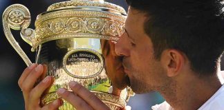Djokovic con il trofeo di Wimbledon - credits: Ansa Foto. Sportmeteoweek